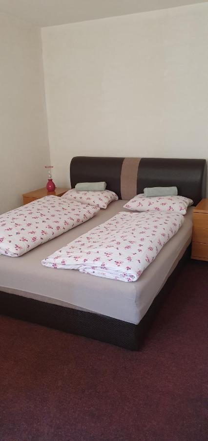 Hostel T&M Zenica Extérieur photo